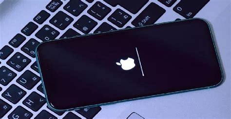 A­p­p­l­e­,­ ­i­P­h­o­n­e­ ­k­u­l­l­a­n­ı­c­ı­l­a­r­ı­n­ı­n­ ­y­a­ğ­m­u­r­d­a­ ­y­a­z­m­a­s­ı­n­a­ ­y­a­r­d­ı­m­c­ı­ ­o­l­a­n­ ­t­e­k­n­o­l­o­j­i­ ­i­ç­i­n­ ­p­a­t­e­n­t­ ­a­l­d­ı­